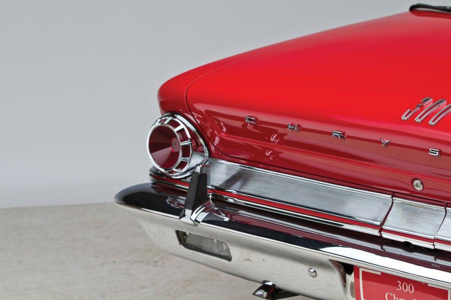  Chrysler 300 Sport Series Convertible Coupe 1963 года  (фото 14 из 21)